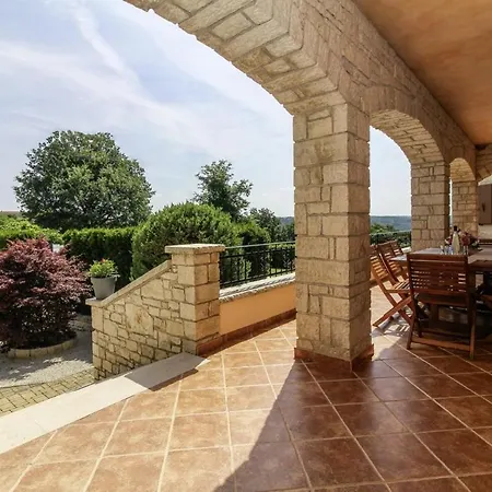 Villa Vernier In - Haus Fuer 6-8 Personen Kringa