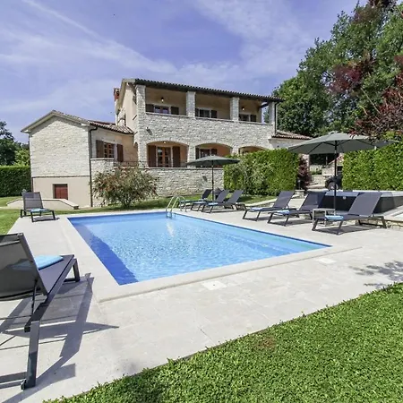 Vernier In - Haus Fuer 6-8 Personen Villa Kringa